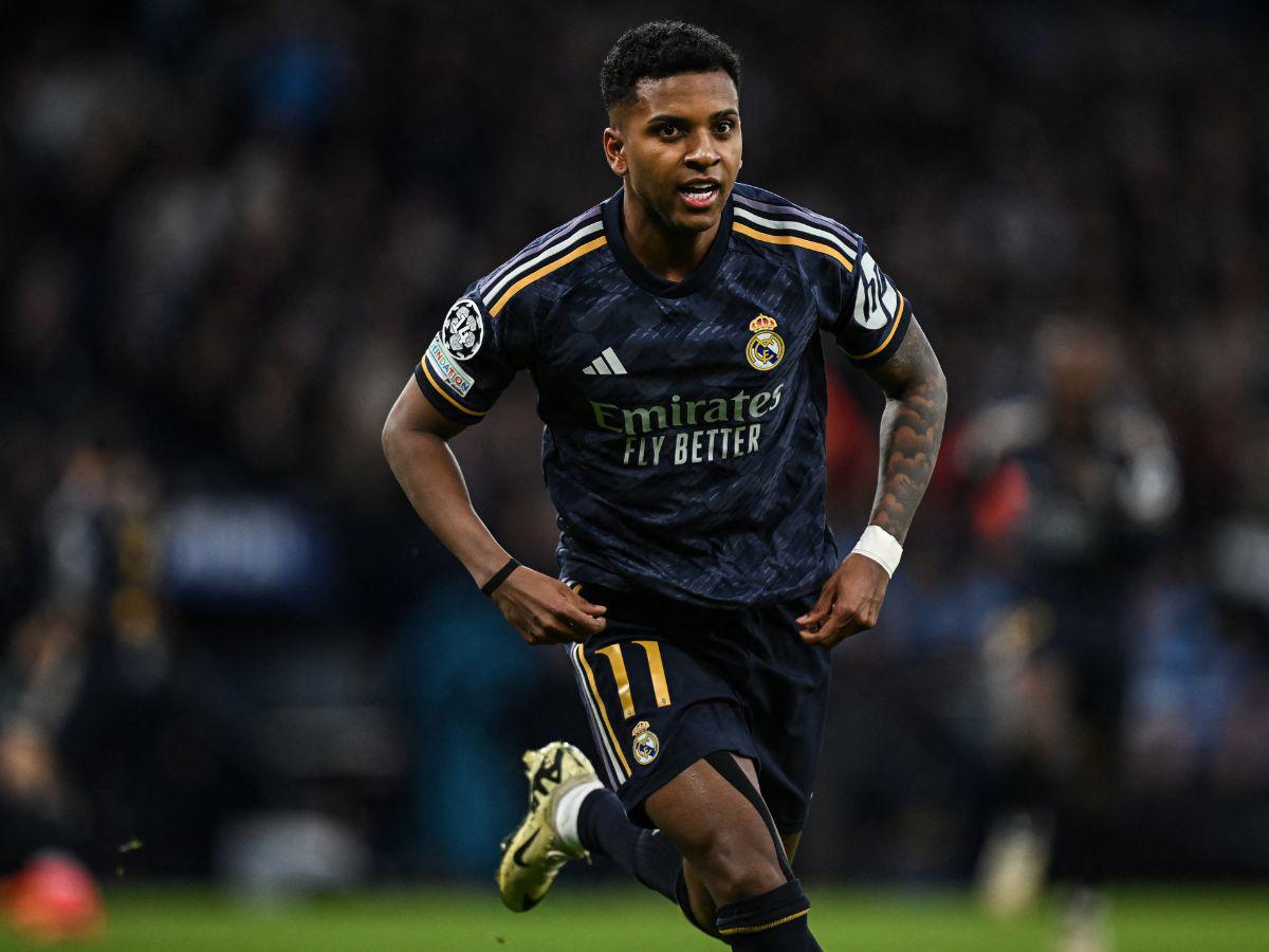 Rodrygo Goes, en una jugada iniciada tras una fantasía de Bellingham, adelantó al Madrid en el Etihad.