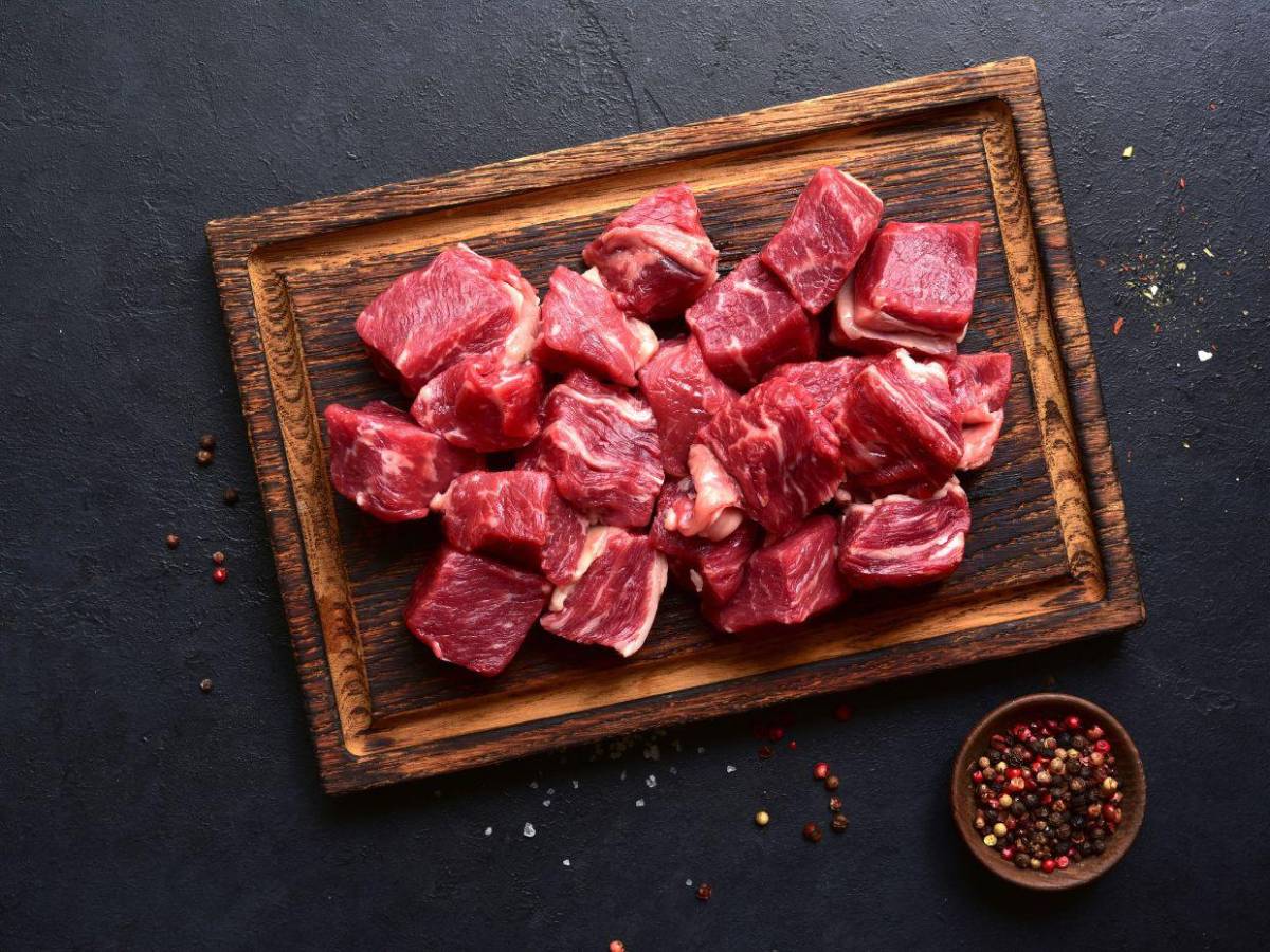 ¿Qué alimentos debes evitar para prevenir el cáncer de colon? Esto dicen expertos