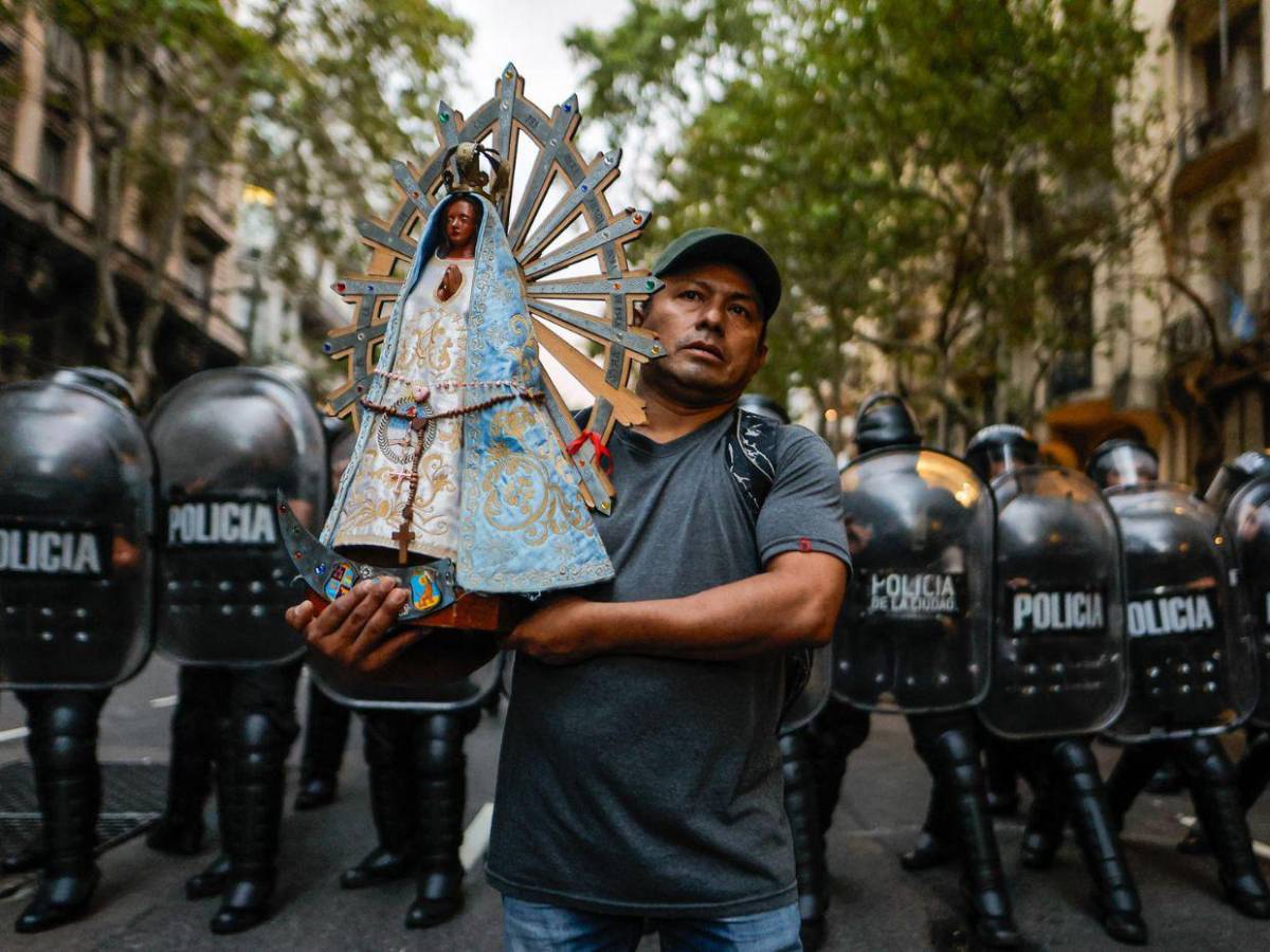 39 personas detenidas y caos deja la marcha de los jubilados en Buenos Aires