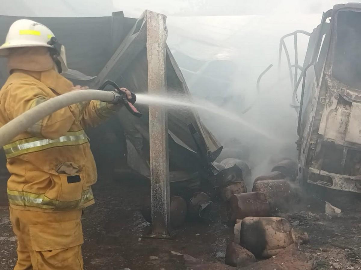 Tres personas con graves quemaduras tras explosión de planta de gas en Atlántida