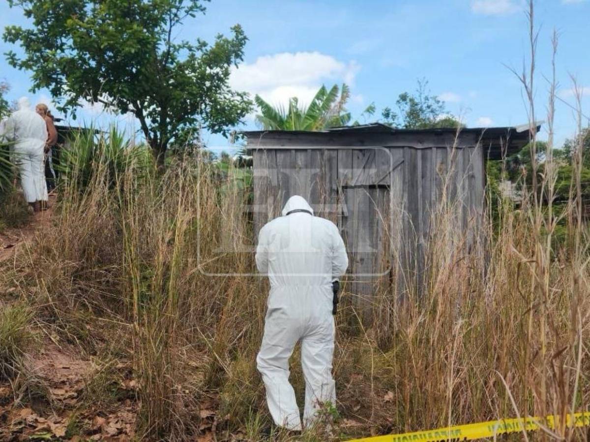 Palos, lazos y ropa: escena donde se encontró un cuerpo en descomposición en Nueva Suyapa