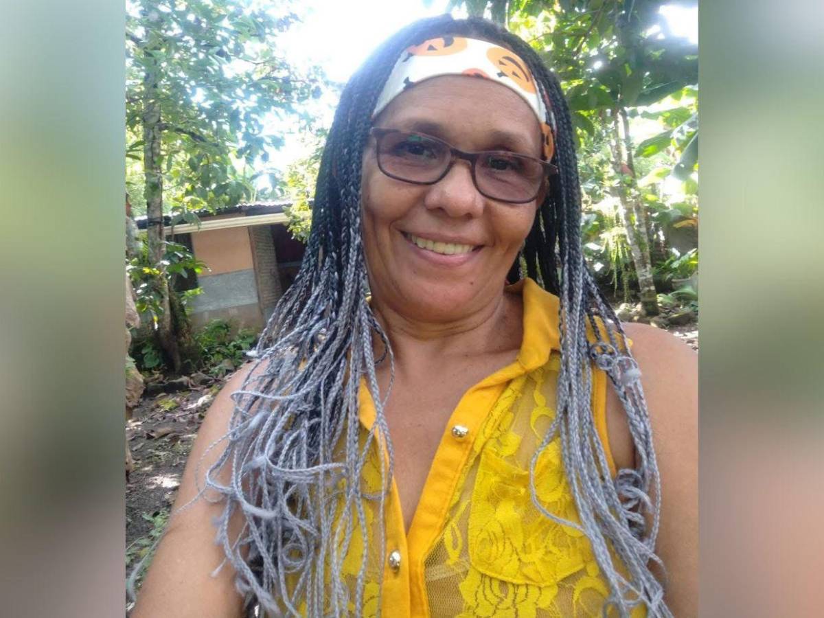 Hallan a una madre enterrada en su patio en Costa Rica; su hijo es el principal sospechoso