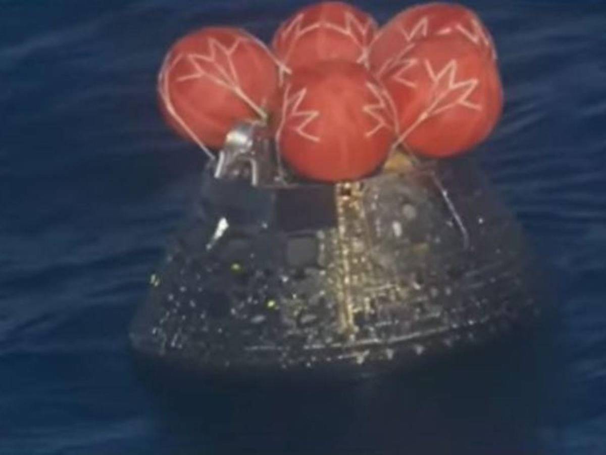 Las imágenes que dejó el amerizaje de la misión Artemis II