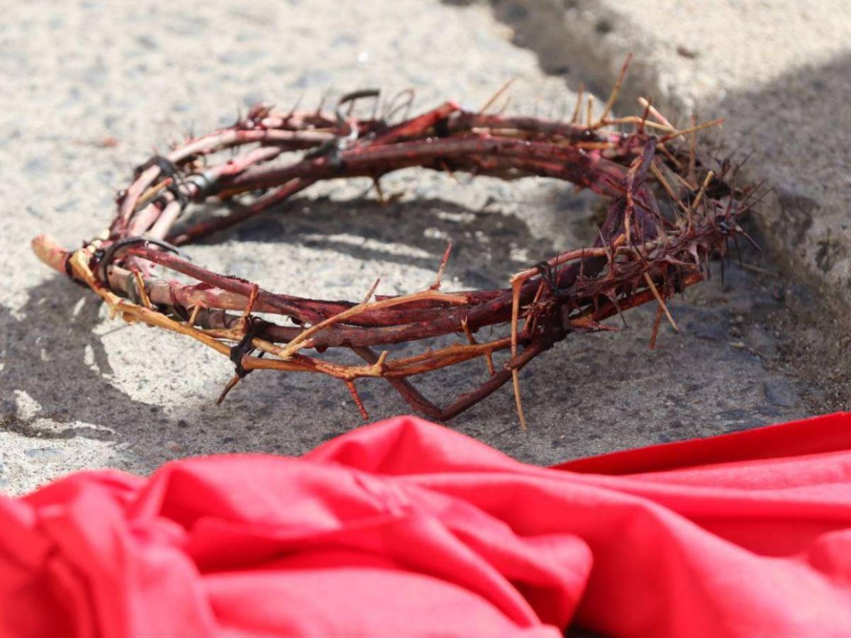 Sacrificio, dolor y el mal: Las 20 mejores imágenes que dejó el Vía Crucis en la capital