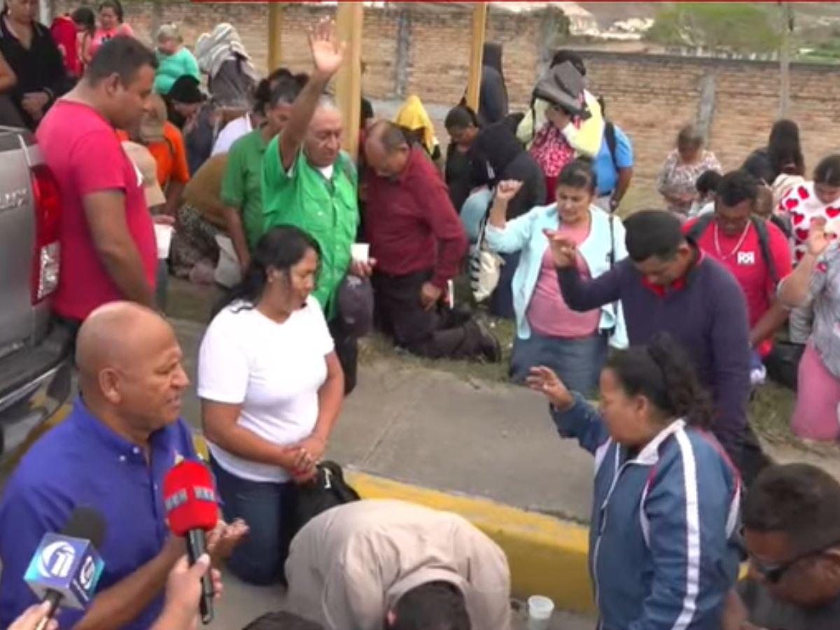 “Sí se pudo”: cientos de afectados de Koriun esperan a Iván Velásquez en Támara