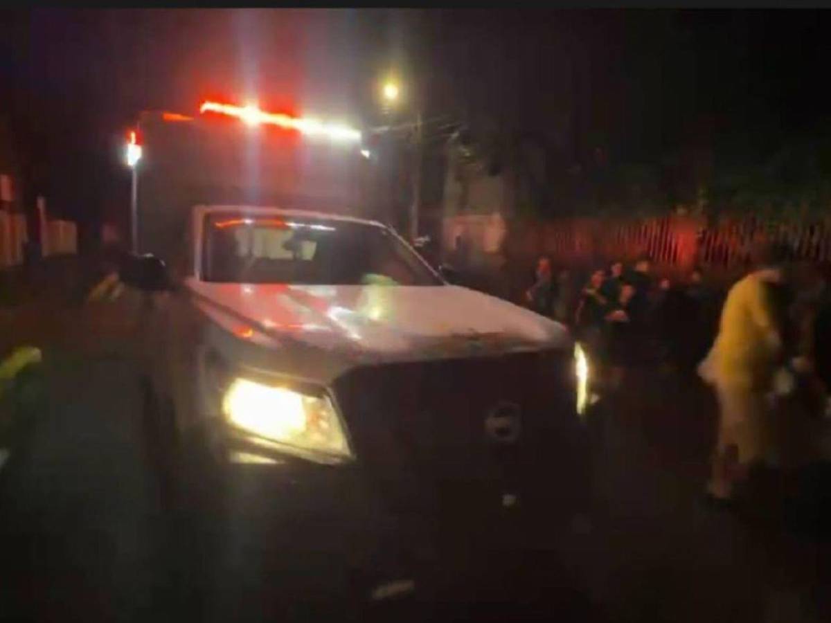 Quedó junto a su bicicleta: Vehículo a exceso de velocidad mata ciclista en Puerto Cortés