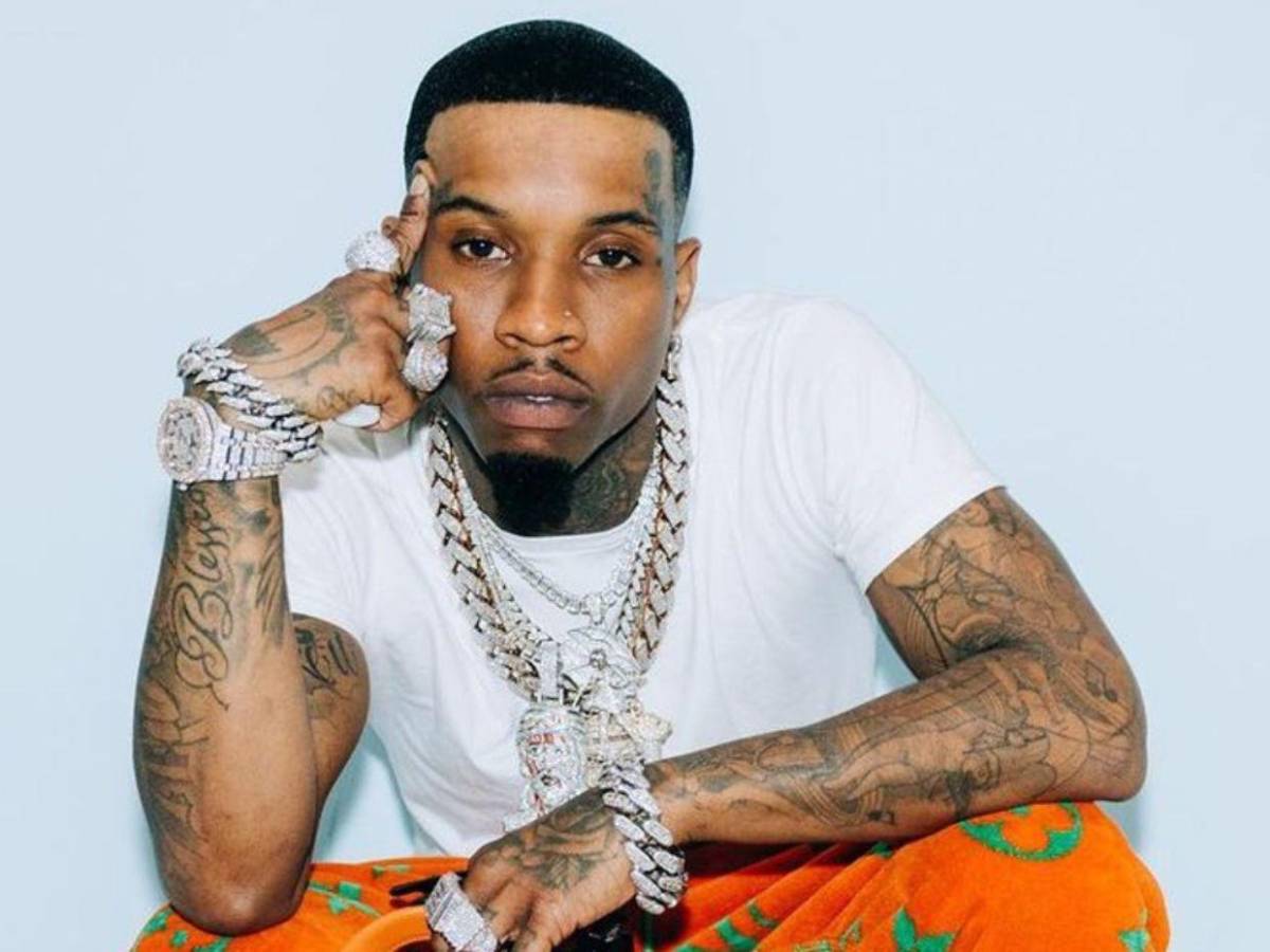 Rapero Tory Lanez es hospitalizado tras ser apuñalado en prisión de California