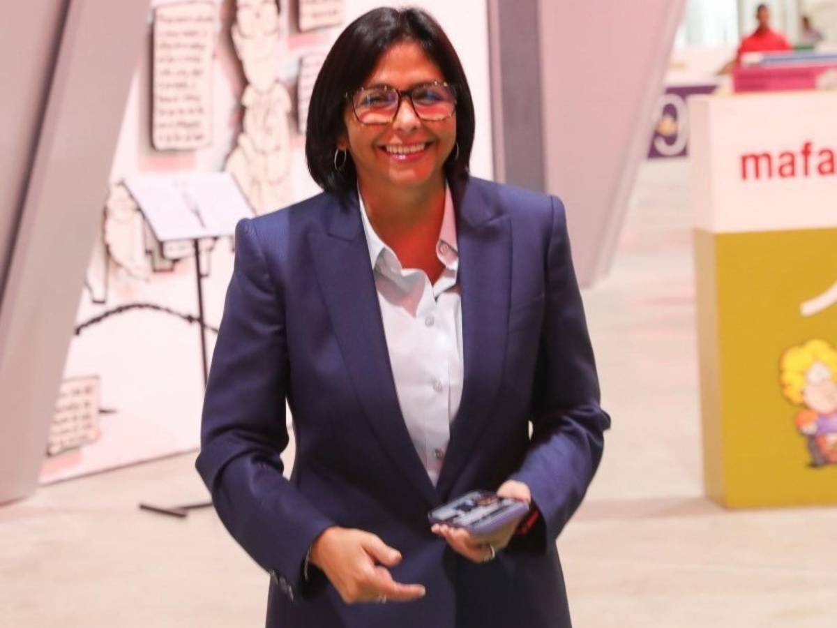 Pareja de un poderoso empresario e hija de político: Quién es la familia de Delcy Rodríguez