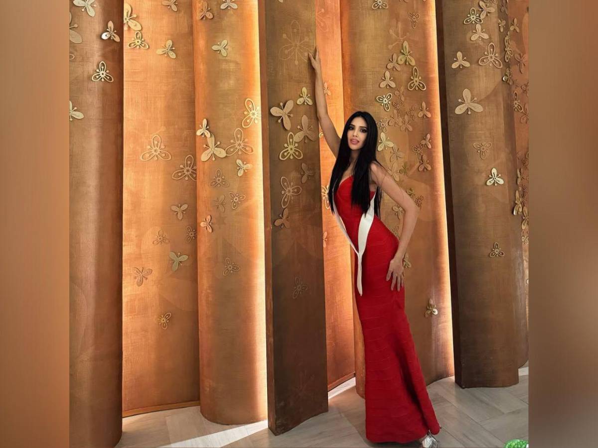 Deslumbrante: así lució Miss Honduras en cena de gala de Miss Universo 2025