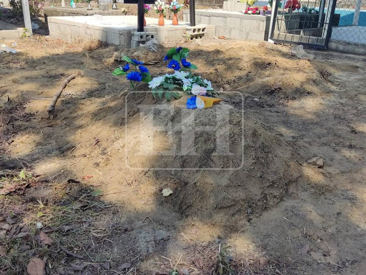 Nos dejas un vacío: dura despedida a las víctimas de la masacre en Trujillo