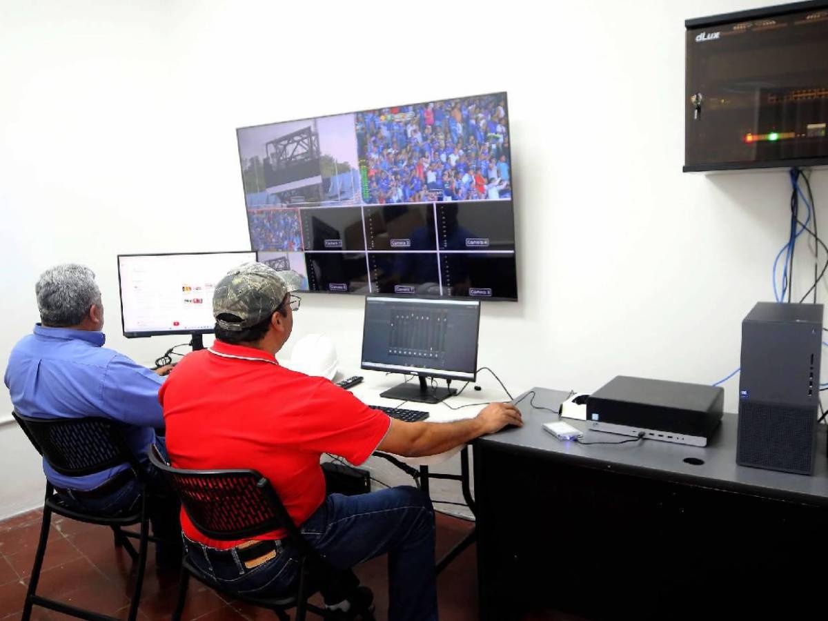 Un lujo total: Así quedó la moderna pantalla gigante en el estadio Nacional de Honduras