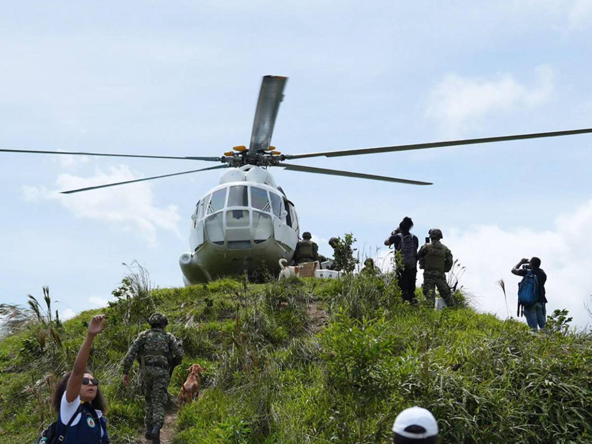 “Todo lo que conseguimos es poco”: llega ayuda al epicentro del terremoto de 7.4 en Colombia