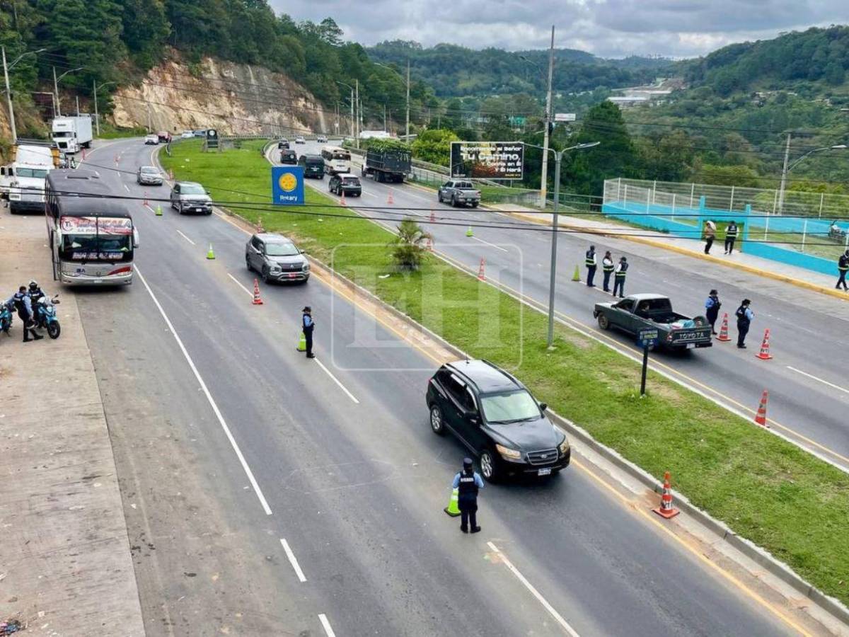 Vacacionistas comienzan a regresar a Tegucigalpa tras el feriado de la Semana Morazánica