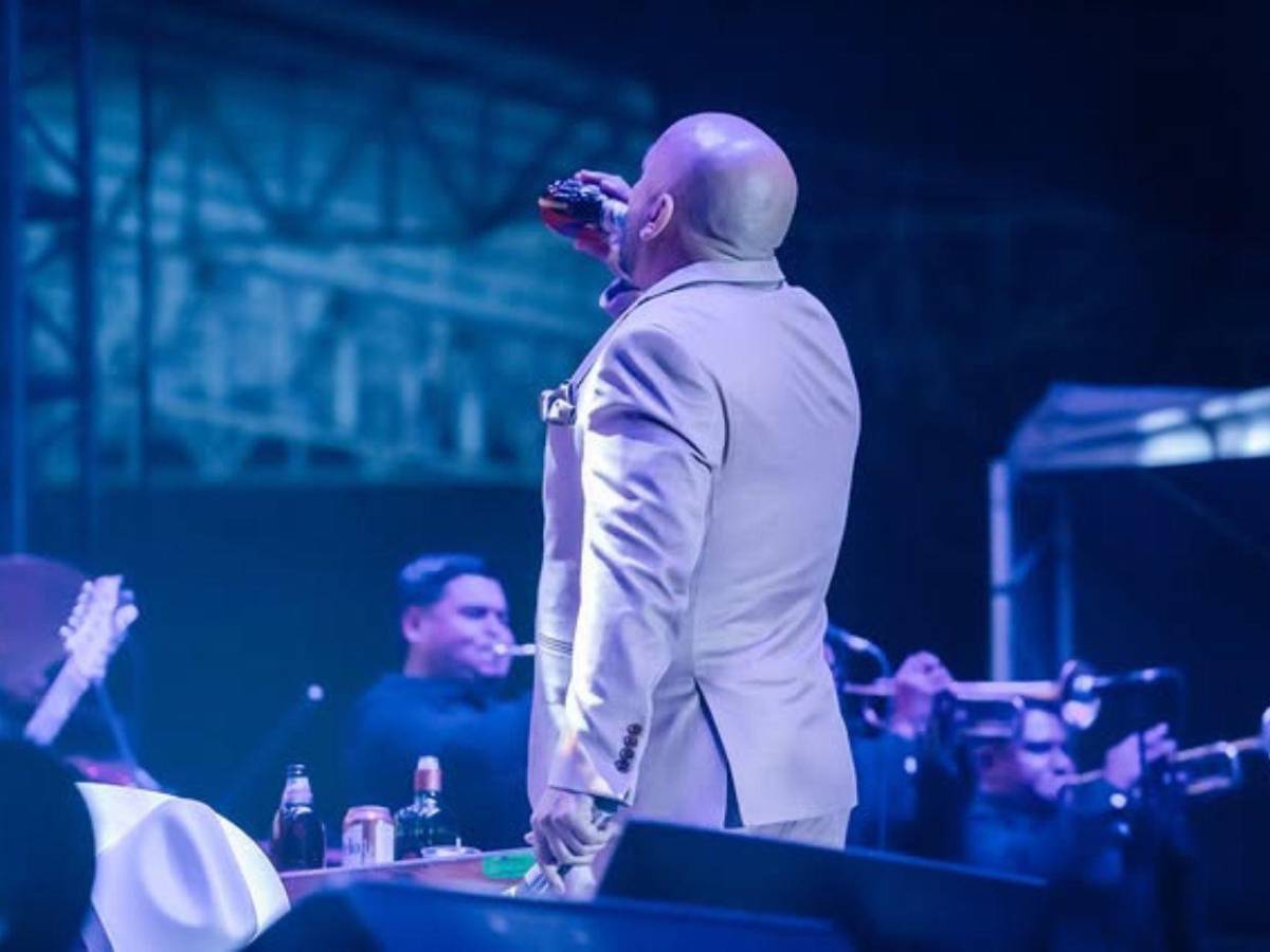 ¿Lupillo Rivera demandará a su padre por las regalías de 150 canciones?