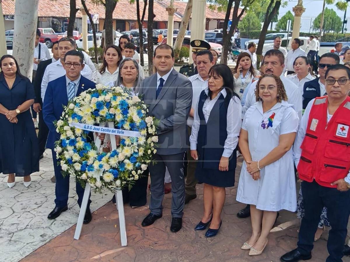 Con misa y ofrenda floral al sabio Valle, Choluteca celebra inicio de fiestas patrias