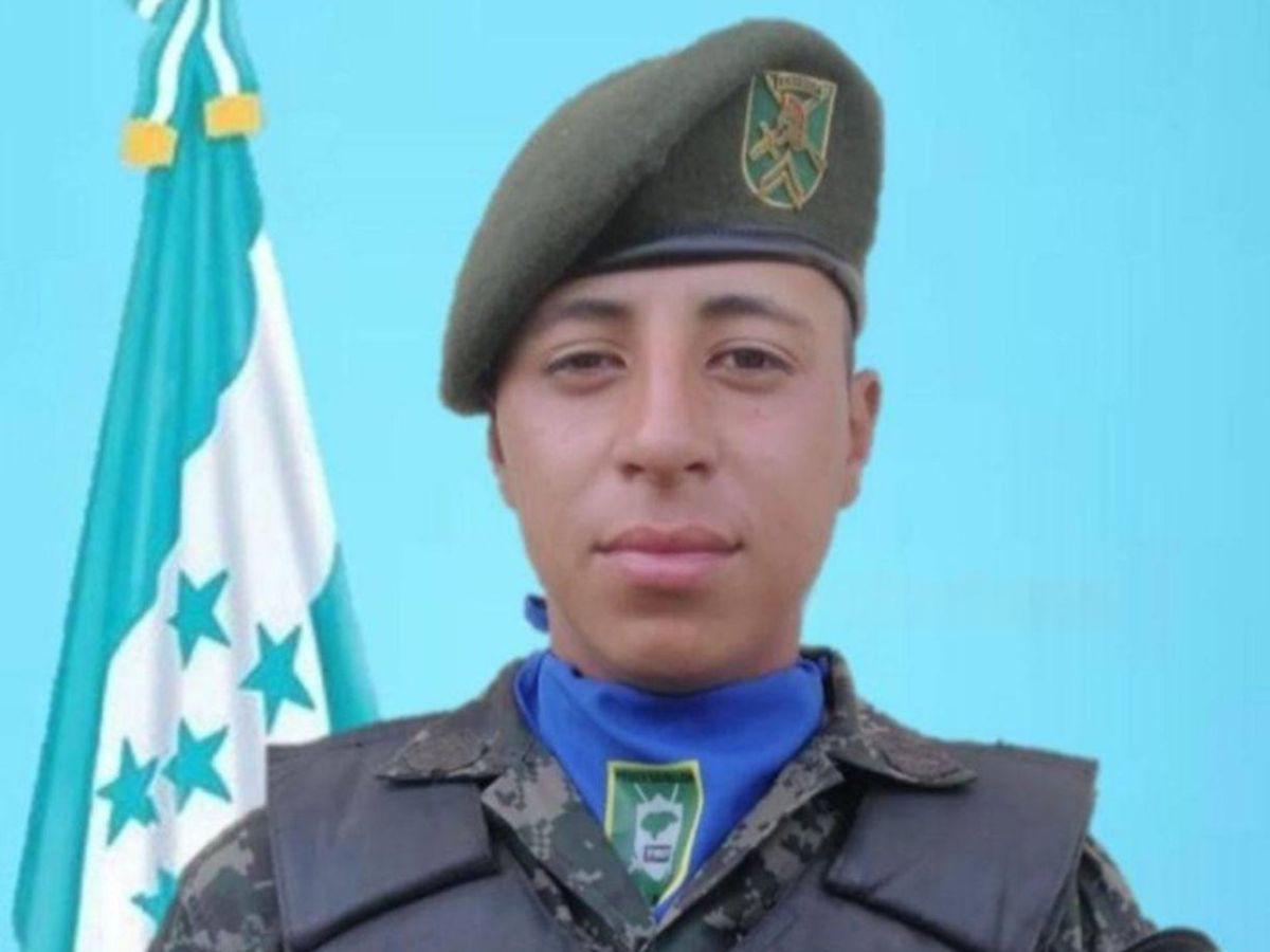 Deja un bebé de siete meses: Álvaro Colindres, militar acribillado en la Villa Unión