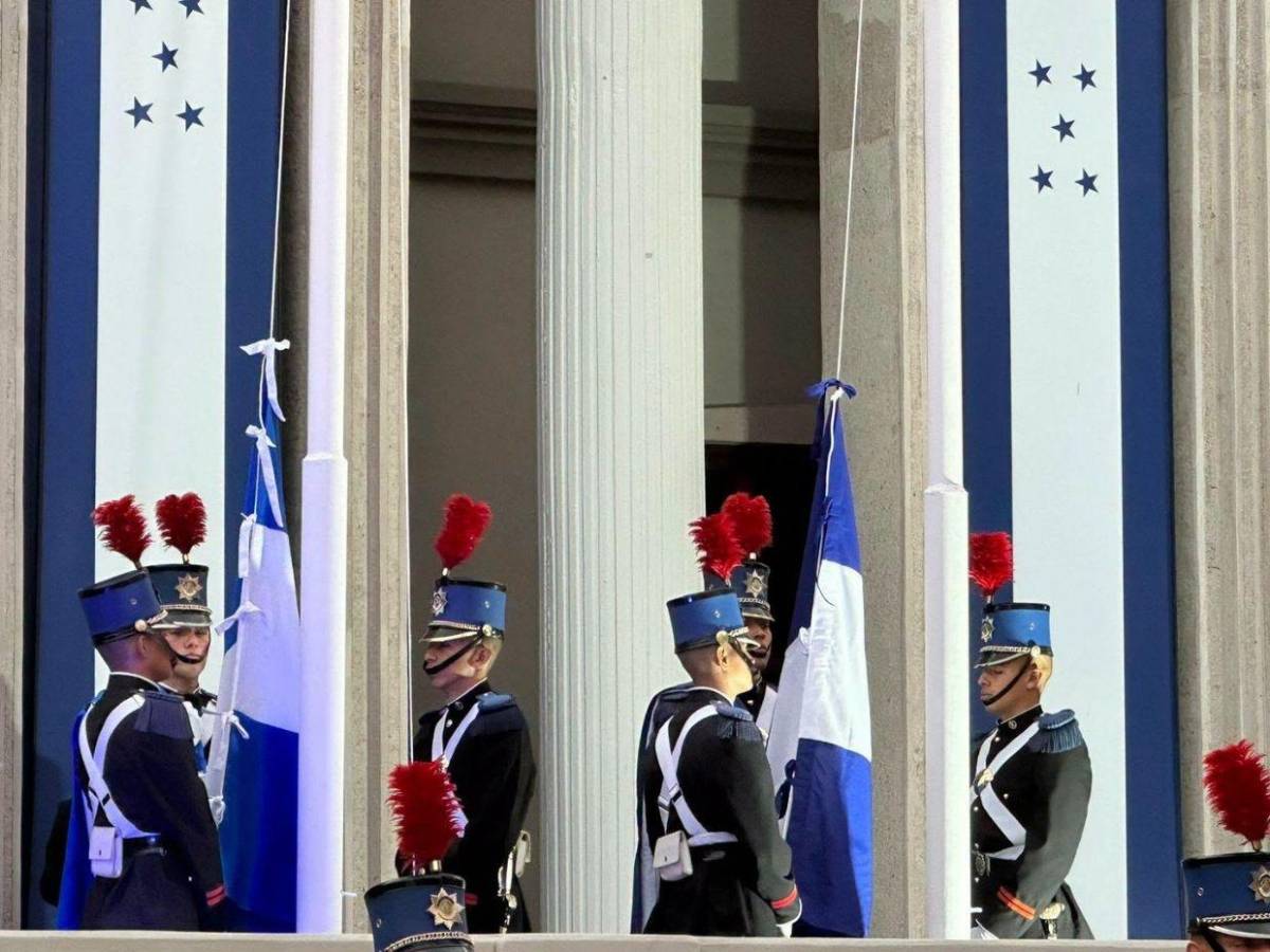 EN FOTOS: Con el acto de izamiento, Honduras conmemora el Día de la Bandera este 1 de septiembre
