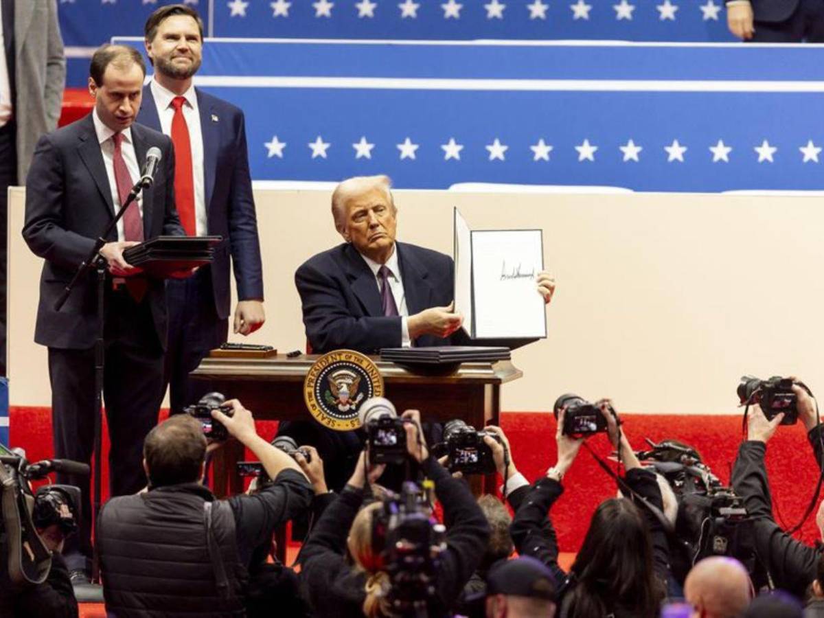 ¿Puede Donald Trump acabar con la ciudadanía por nacimiento? Esto sabemos