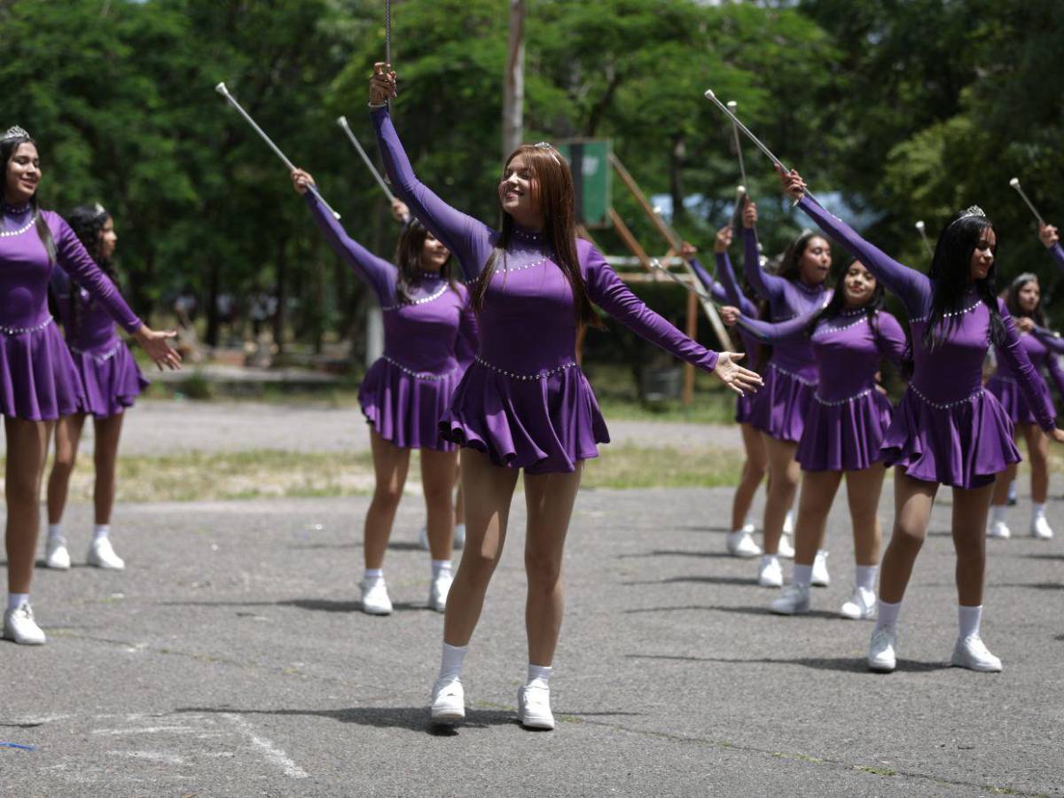 Palillonas del Central Vicente Cáceres se preparan para deslumbrar el 15 de septiembre