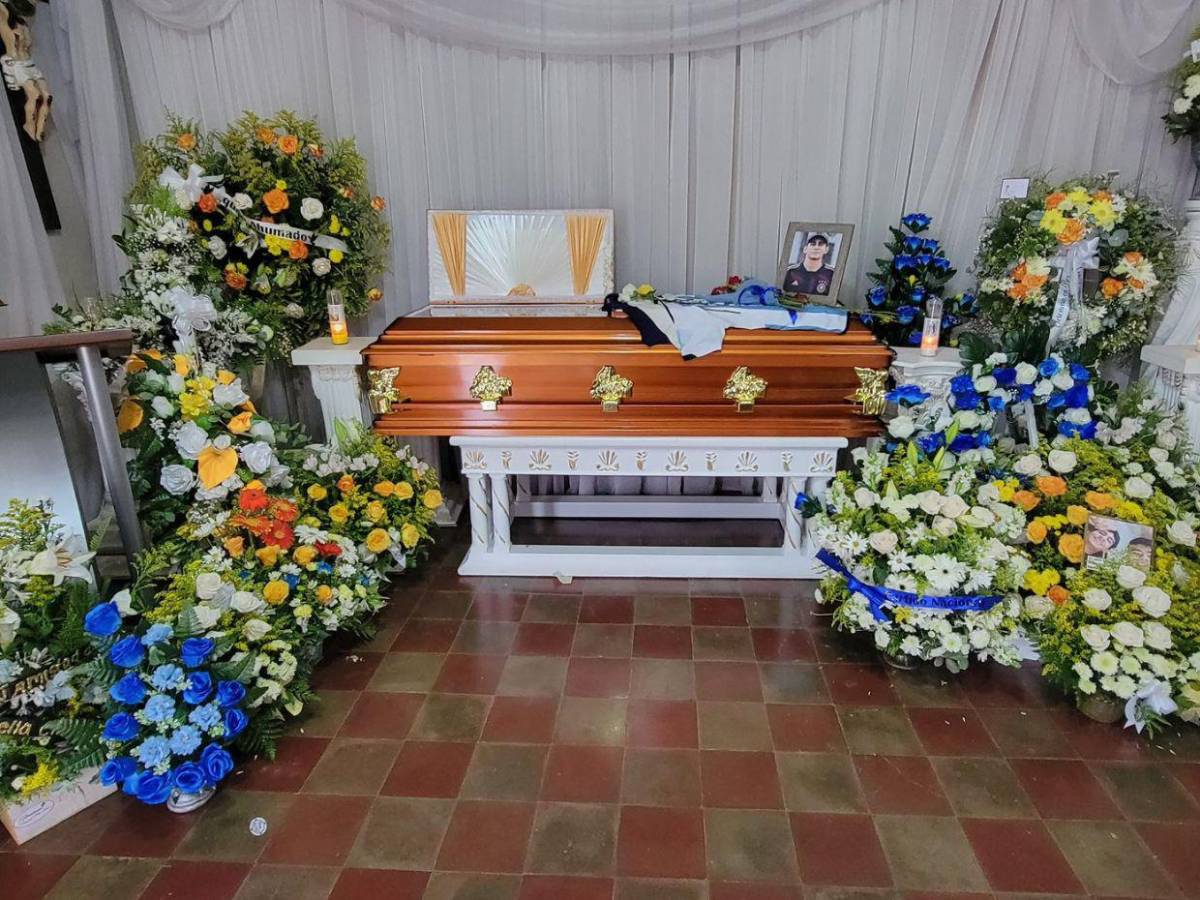 Él me enseñó a vivir de nuevo: con amor y recuerdos dan el último adiós a Mario Cálix