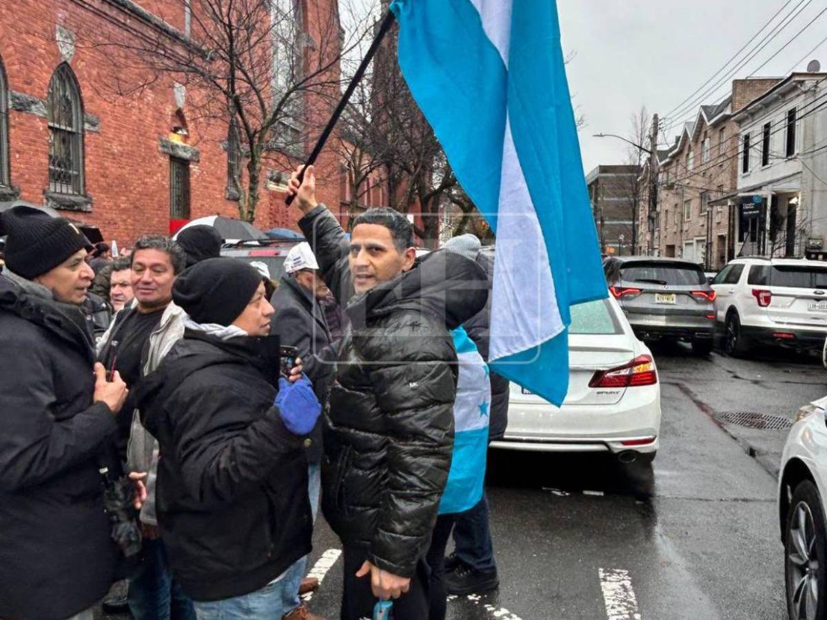 Hondureños en EE UU también definen su futuro en las urnas: largas filas en diferentes ciudades