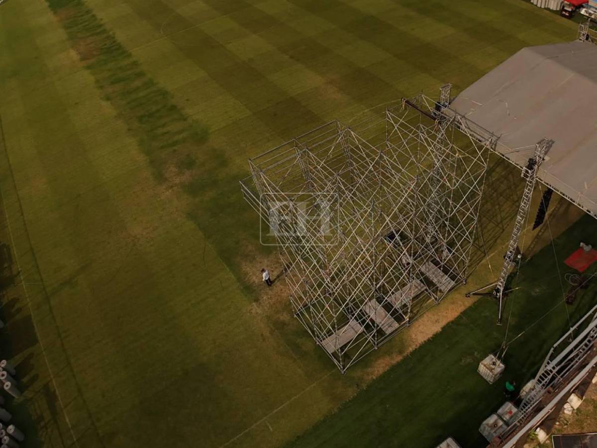 Lamentable: Las tristes imágenes de cómo quedó la grama del estadio Morazán tras concierto en SPS
