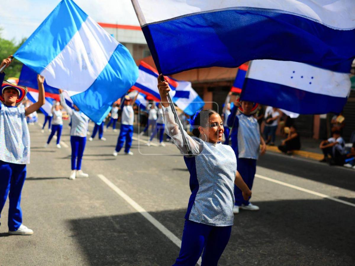 Colores vibrantes, alegría y orgullo patrio llenan las calles de Honduras este 15 de septiembre