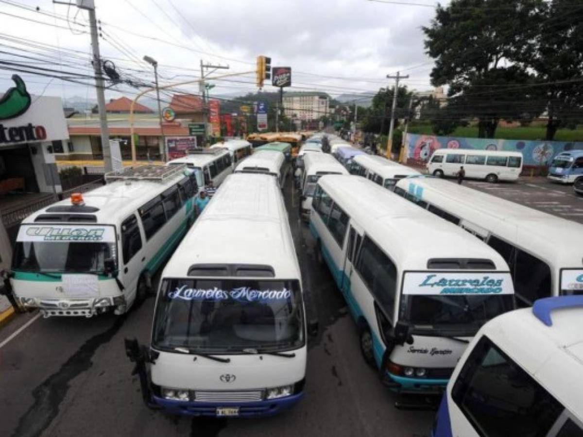 Transportistas advierten que pasaje subirá a 16 lempiras por falta de pago del subsidio del gobierno