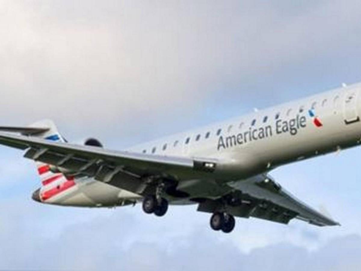 Así fue el choque entre avión y helicóptero en Washington; buscan sobrevivientes