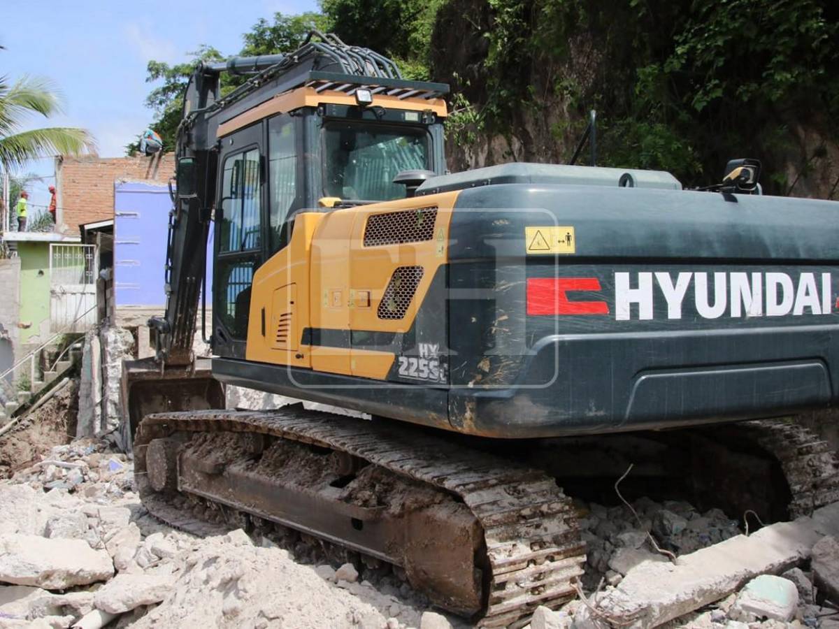 Así avanza demolición de viviendas en salida al sur para ampliación de carretera