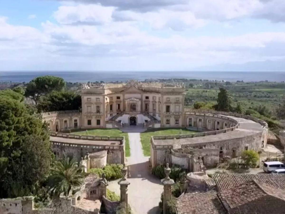 ¿Cuánto costará la gran boda de Dua Lipa y Callum Turner en Sicilia?