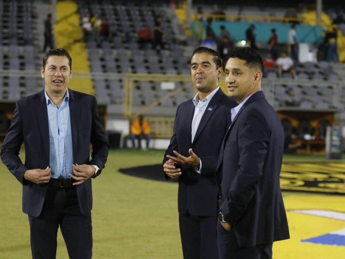 Clásico en el Morazán: Afición, jugadores, directivos y un invitado especial