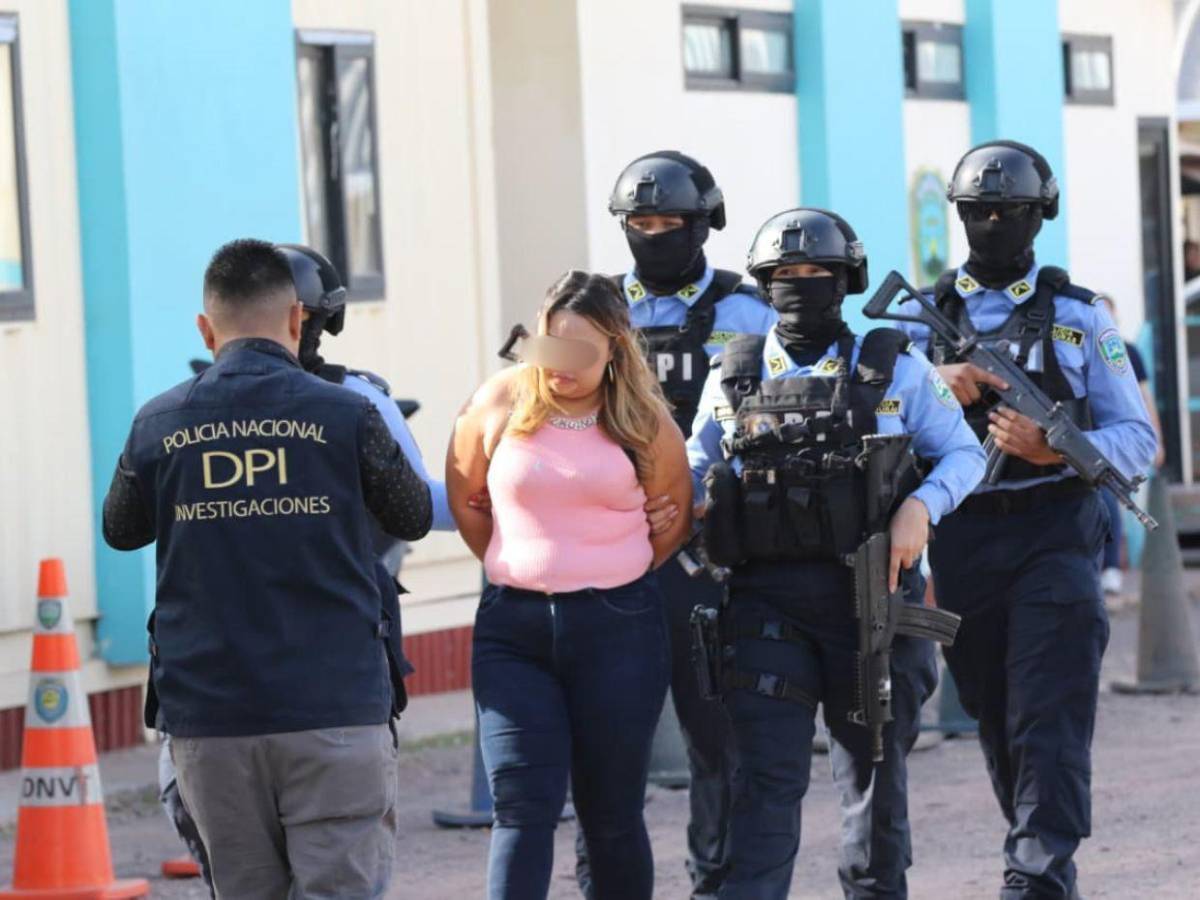 Cae La Santera, presunta pandillera que vigiló y entregó a joven para que lo mataran