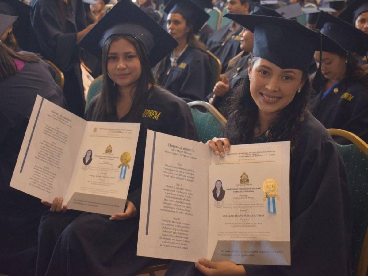 La Universidad Pedagógica gradúa a más de 150 nuevos docentes