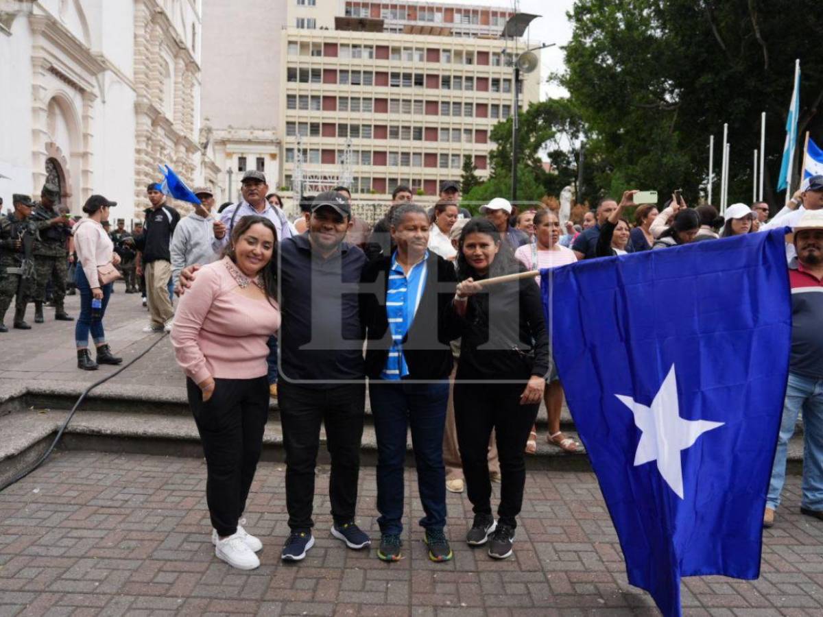 Simpatizantes llenan el centro de Tegucigalpa por investidura de Nasry Asfura