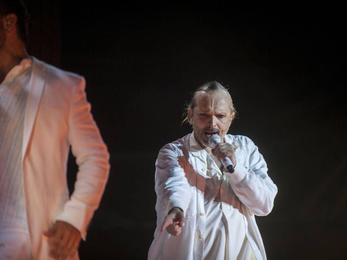 Miguel Bosé cumple 70 años y sigue de gira: se acerca su concierto en Honduras