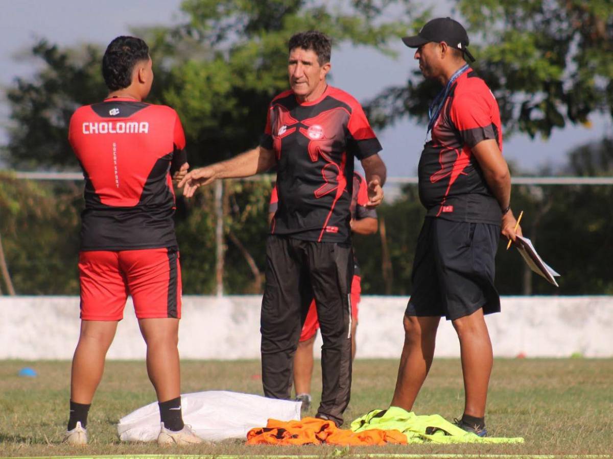 Revelan verdadero motivo del fichaje de La More por el CD Choloma: ¿portero titular?