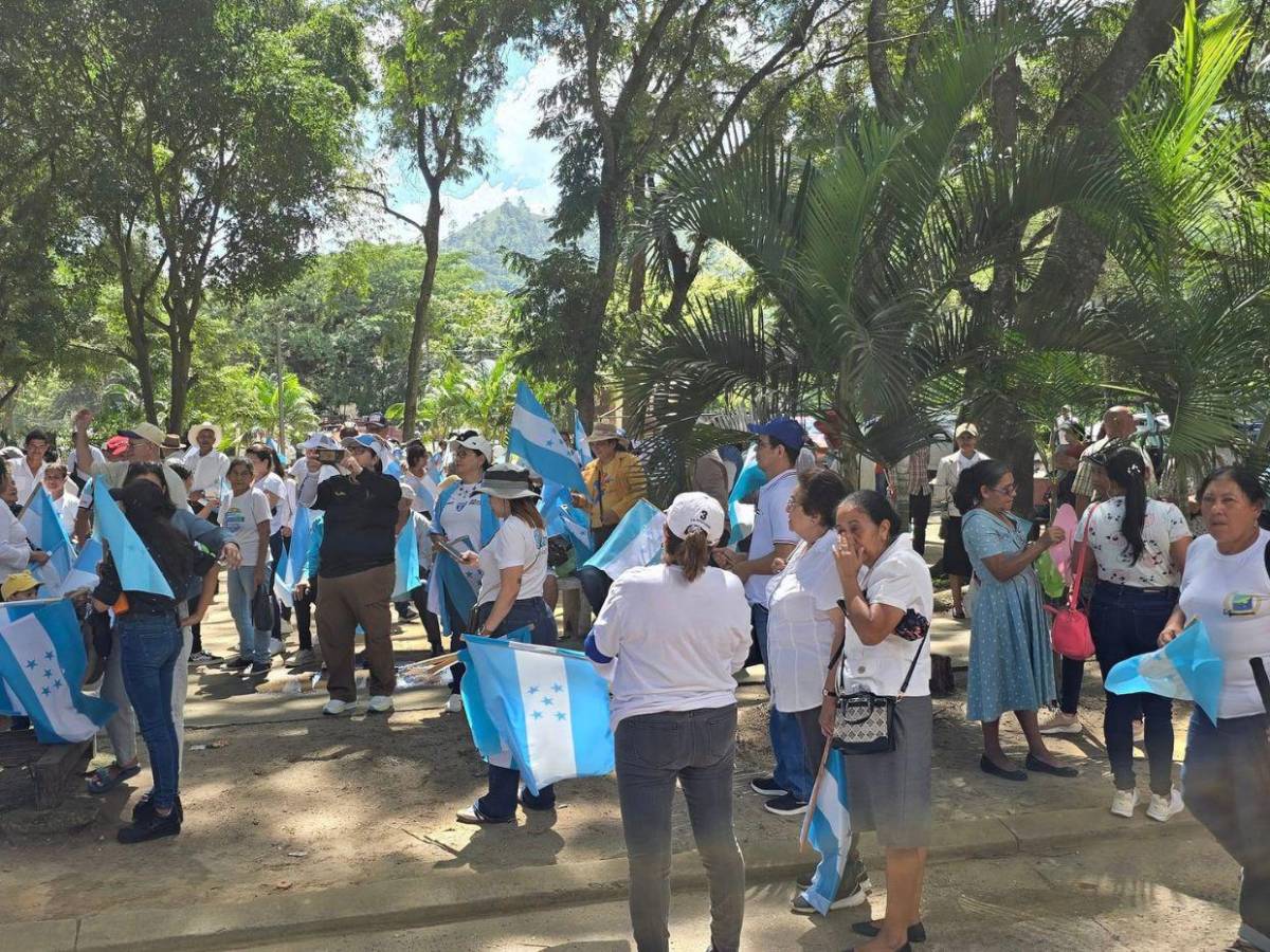 Histórica caminata de oración une a hondureños en todo el país