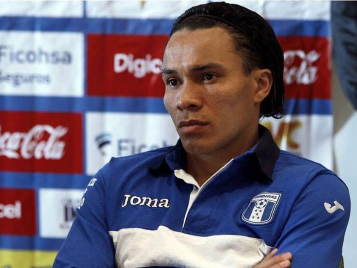 Les pegaría una pescozada: Rambo de León critica a jugadores de la selección de Honduras