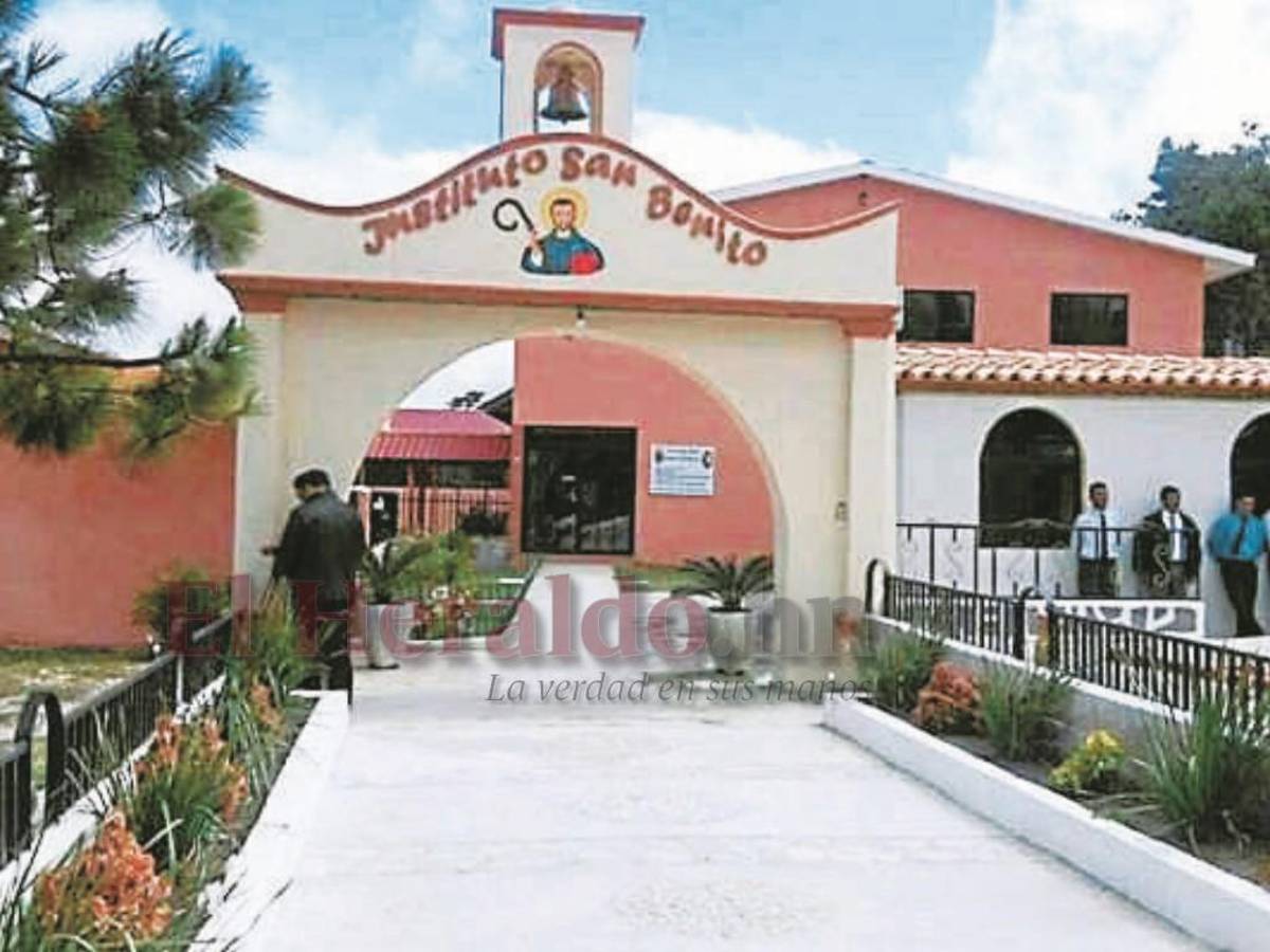 Escuela pública trilingüe a punto de cerrar por falta de fondos del gobierno