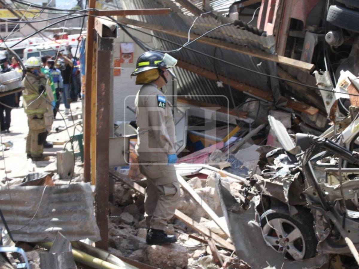 Conductor de la volqueta murió carbonizado: reporte de autoridades en accidente de Villa Nueva