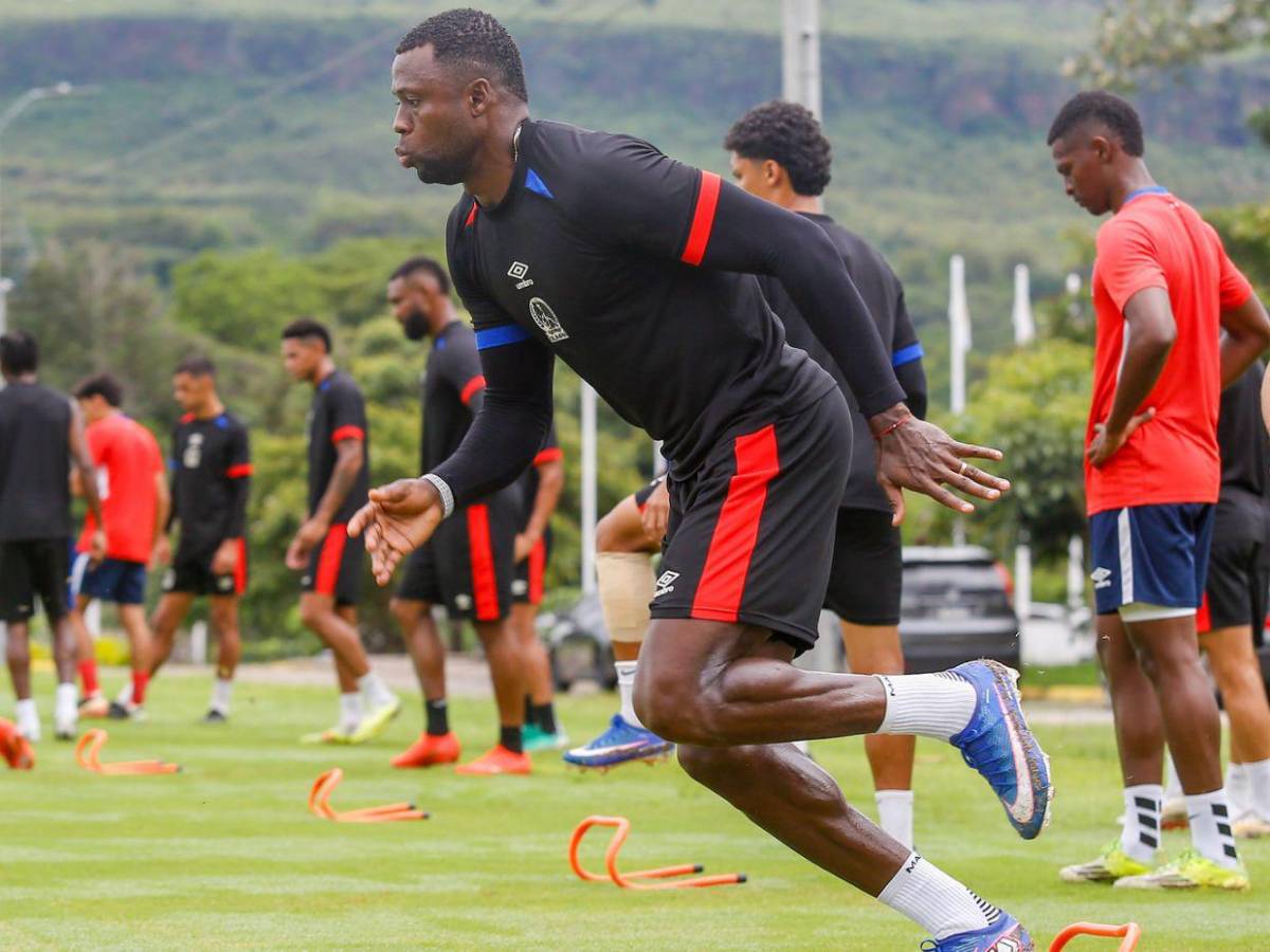 Fichajes: Muma Bernárdez vuelve a Honduras y Diego Vázquez revela si entrenaría a Olimpia