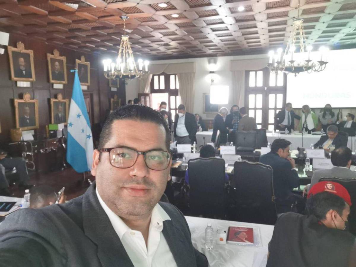 Miguel Briceño, ​​​​​de las marchas de las antorchas a ser parte del gobierno y criticar las iglesias