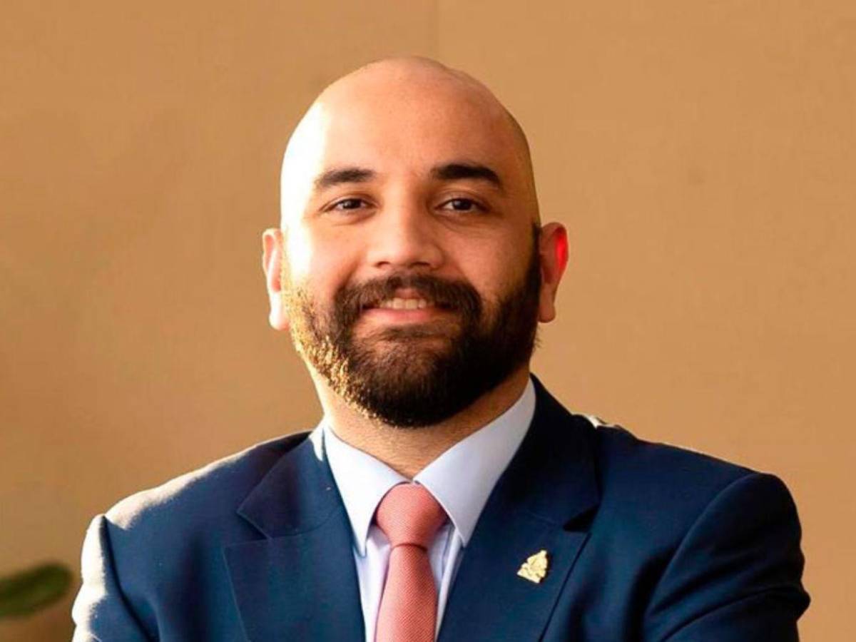 Flores Lanza, Redondo y otros funcionarios con familiares en cargos diplomáticos