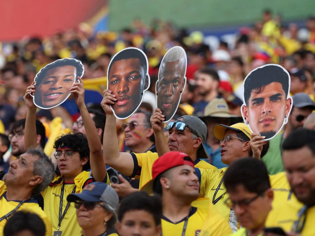 El amarillo se desborda en el Lincoln Financial Field por Costa de Marfil vs Ecuador