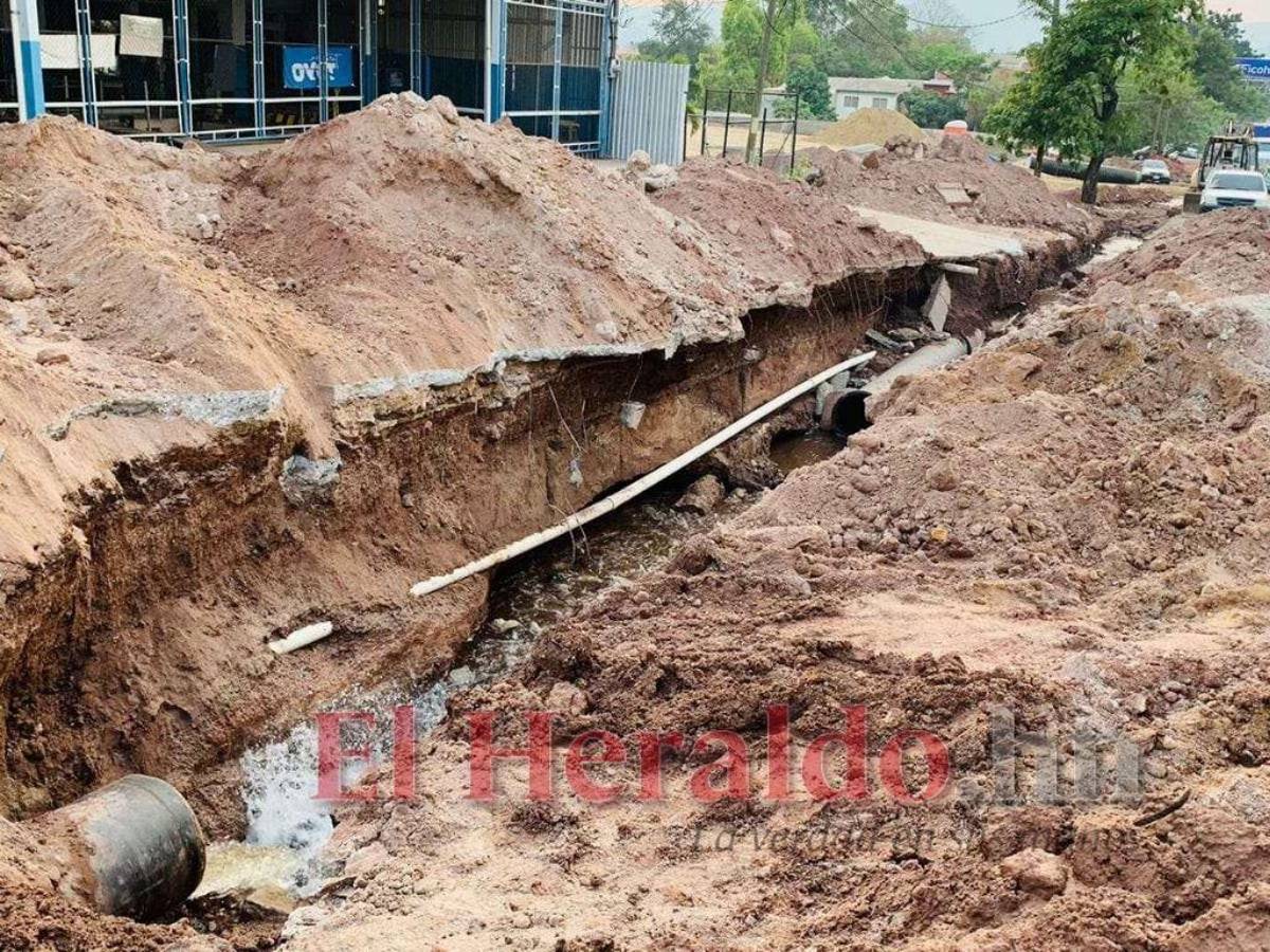 Daño a tubería tiene sin agua a más de seis mil casas en el Distrito Central