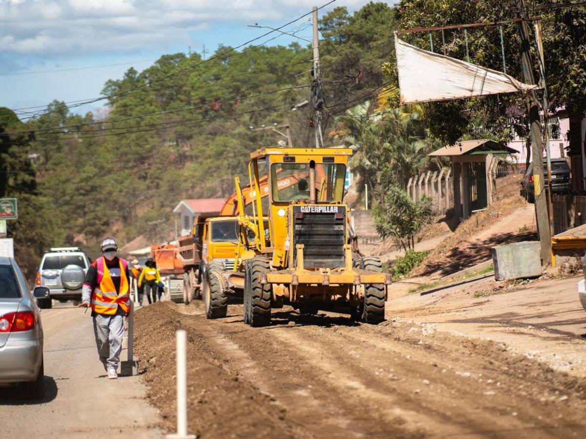 Un carril habilitado y fundición, así avanzan trabajos en salida a Danlí