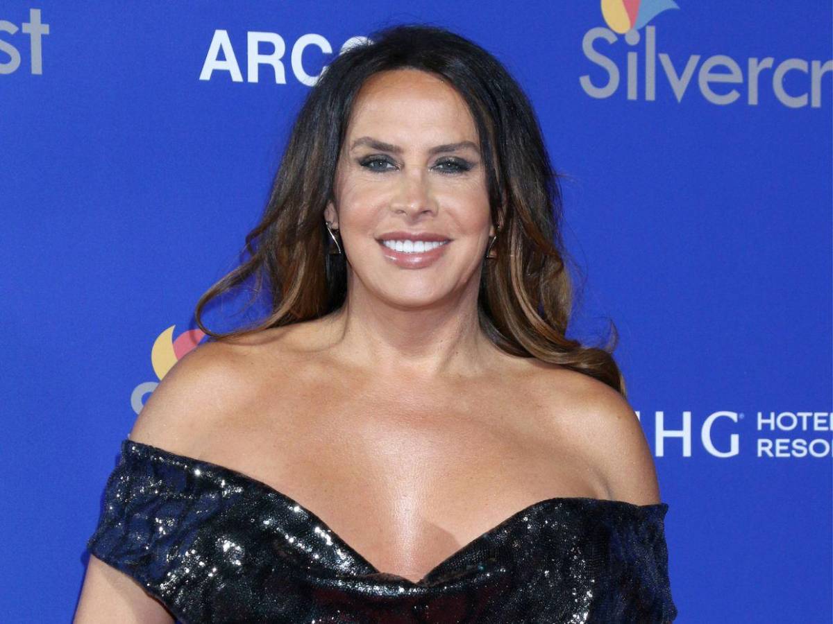 Karla Sofía Gascón se sincera sobre su polémica: “No podía ni respirar” Karla Sofía Gascón se sincera sobre su polémica: “No podía ni respirar”
