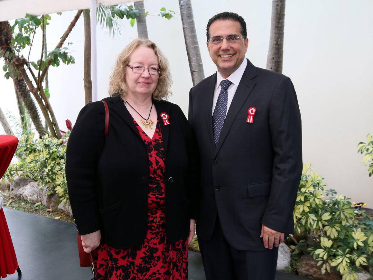Embajada de Perú celebra la independencia de su país