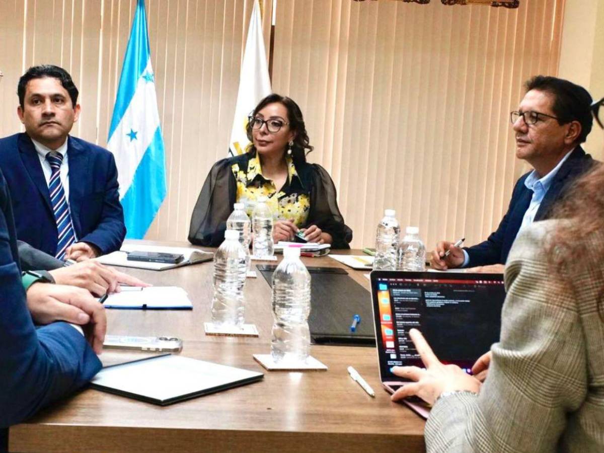 Claves para entender qué está pasando con los magistrados Mario Flores y Miriam Barahona